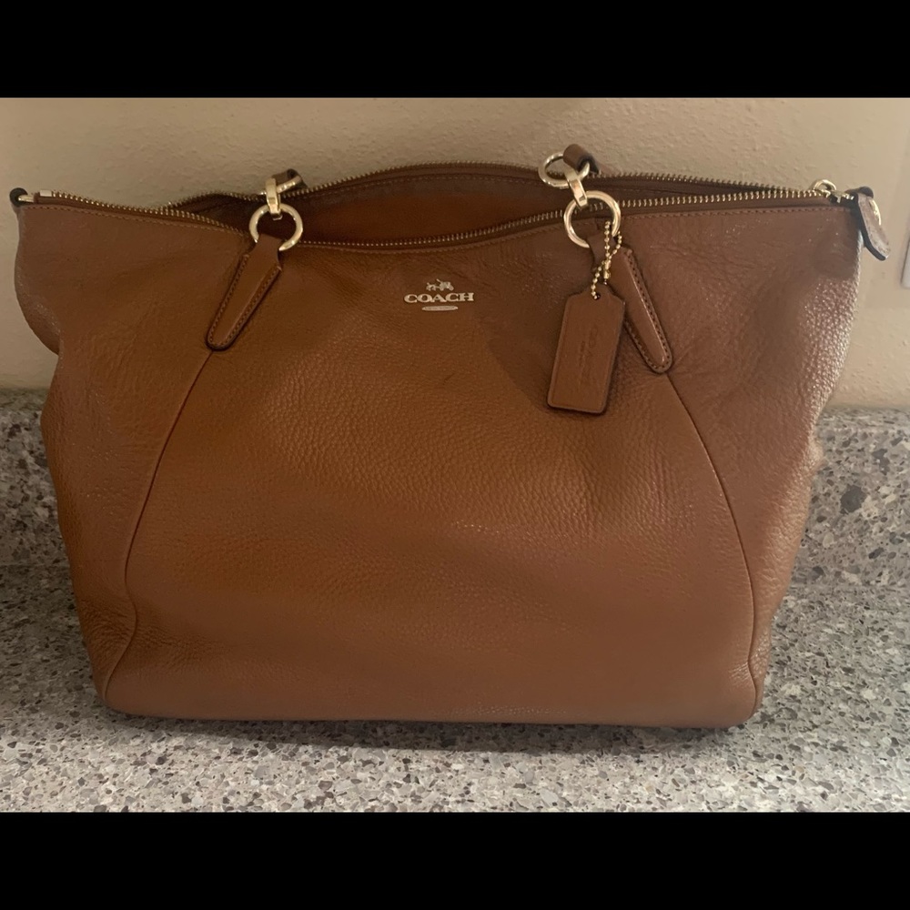 Well used, Coach soft pebble leather satchel